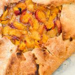 пирог с персиками