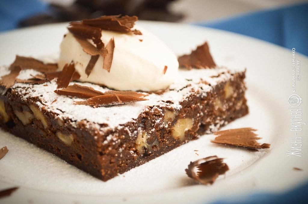 брауни с орехами