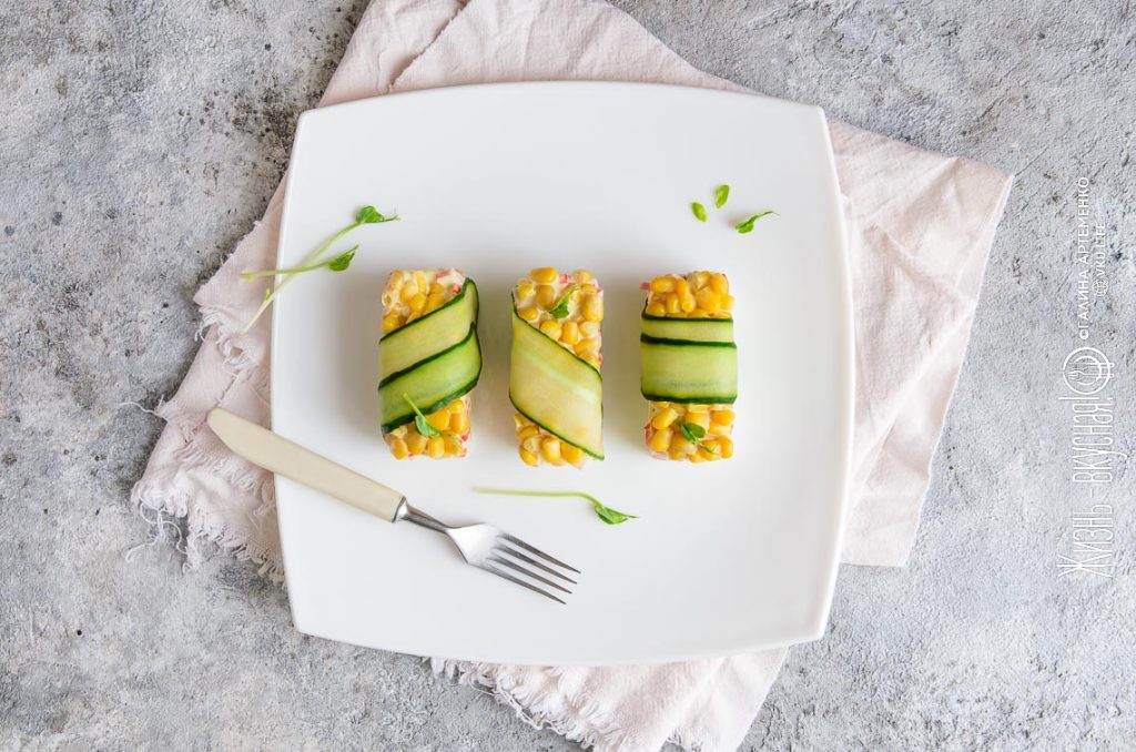 простой салат с крабовыми палочками