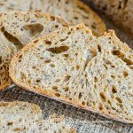 хлеб с семенами льна на закваске