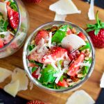 салат с клубникой