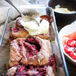 булочки с клубникой