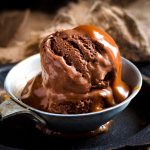 мороженое с карамелью