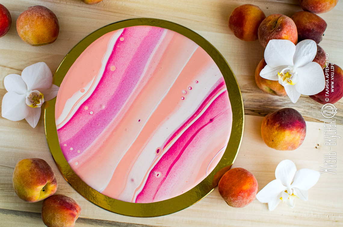 Торт с персиками и абрикосами «Июль»