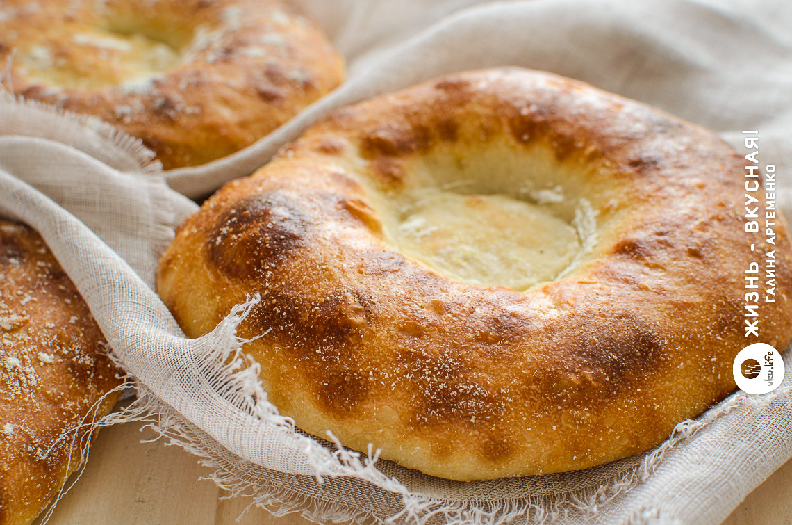 Хлебные лепешки на манер узбекских