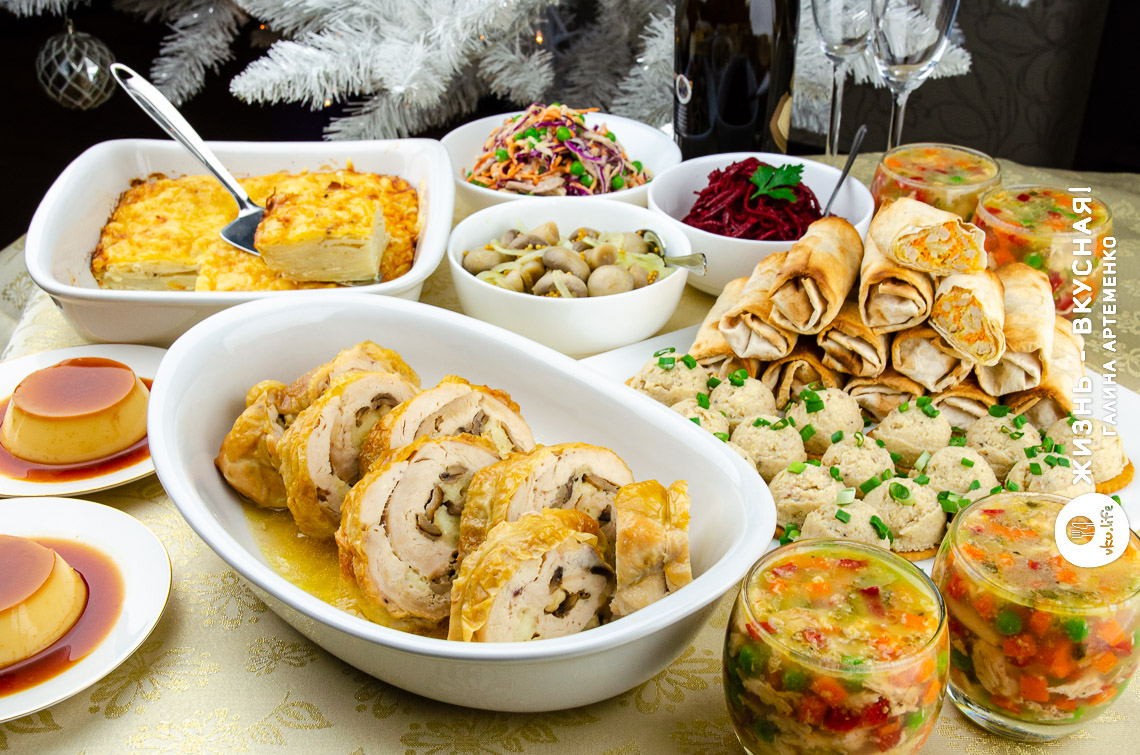 Бюджетный новогодний стол (9 блюд на 4 человека)