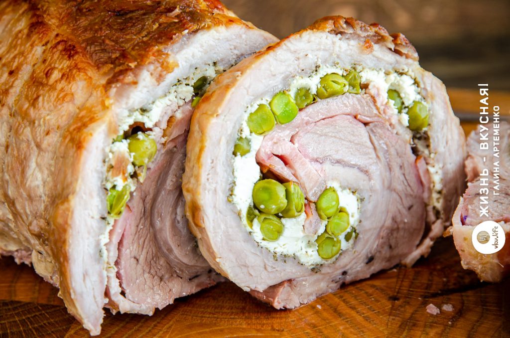 мясной рулет в духовке